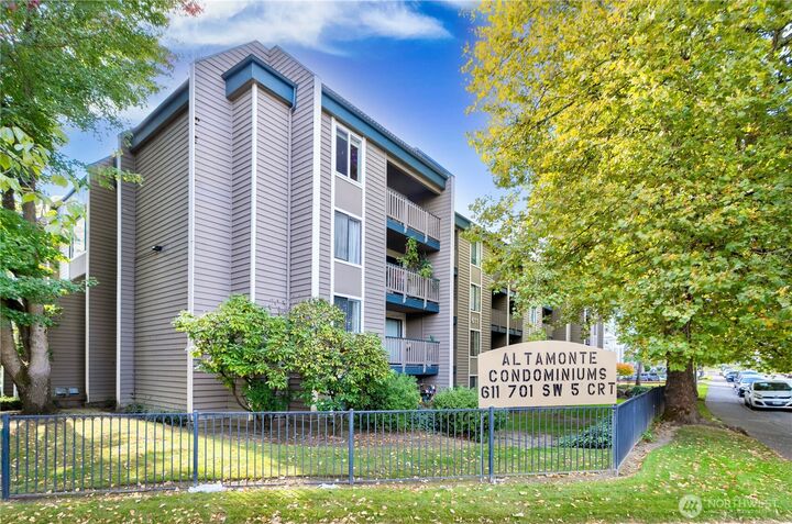 611 SW 5th Court A206  Renton WA 98057 photo