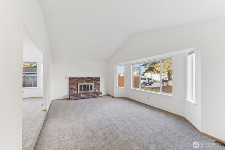 Property Photo: 2829 SW 349th Place WA 98023