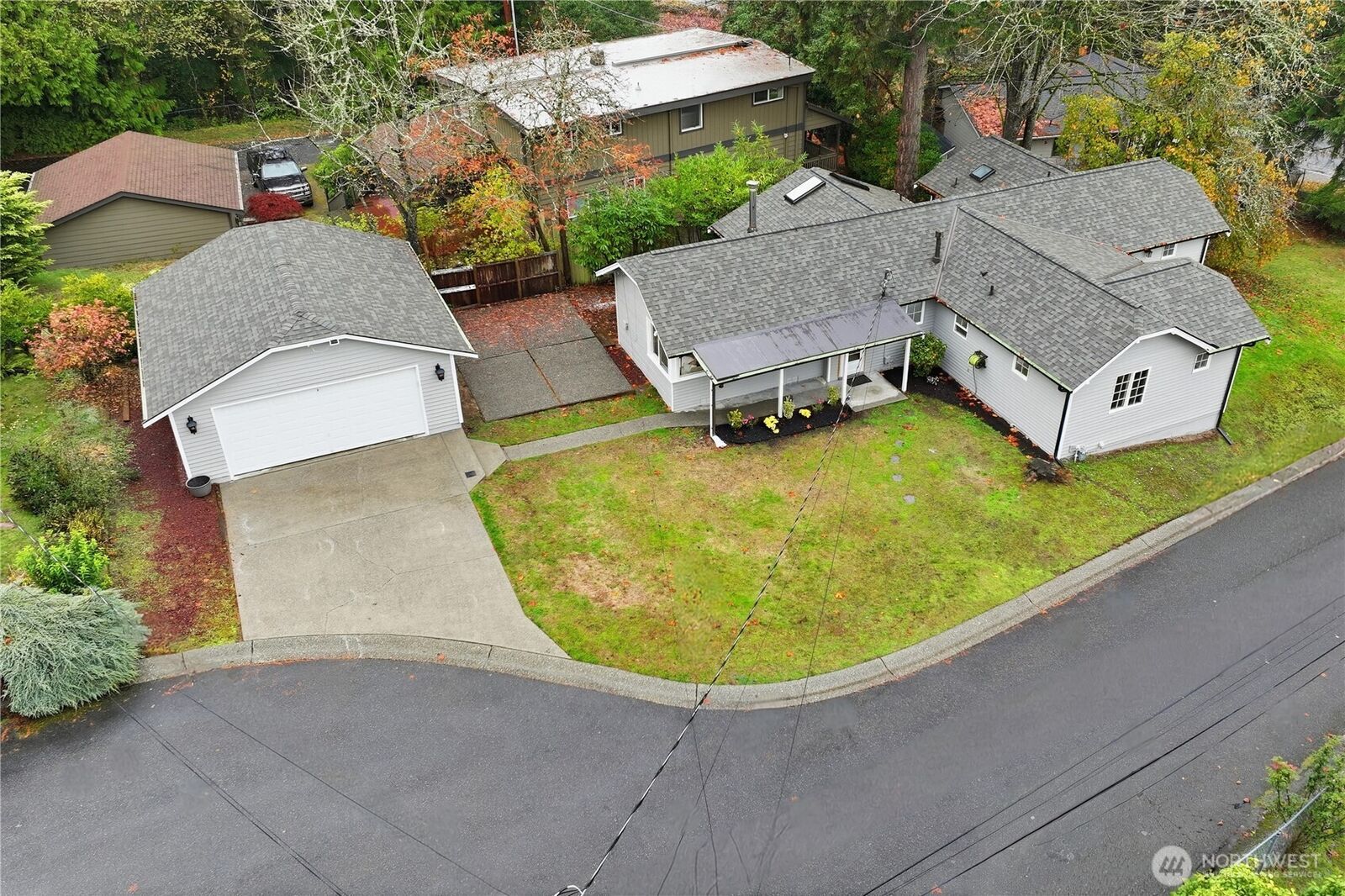 Property Photo:  2482 NE 183rd Lane  WA 98155 