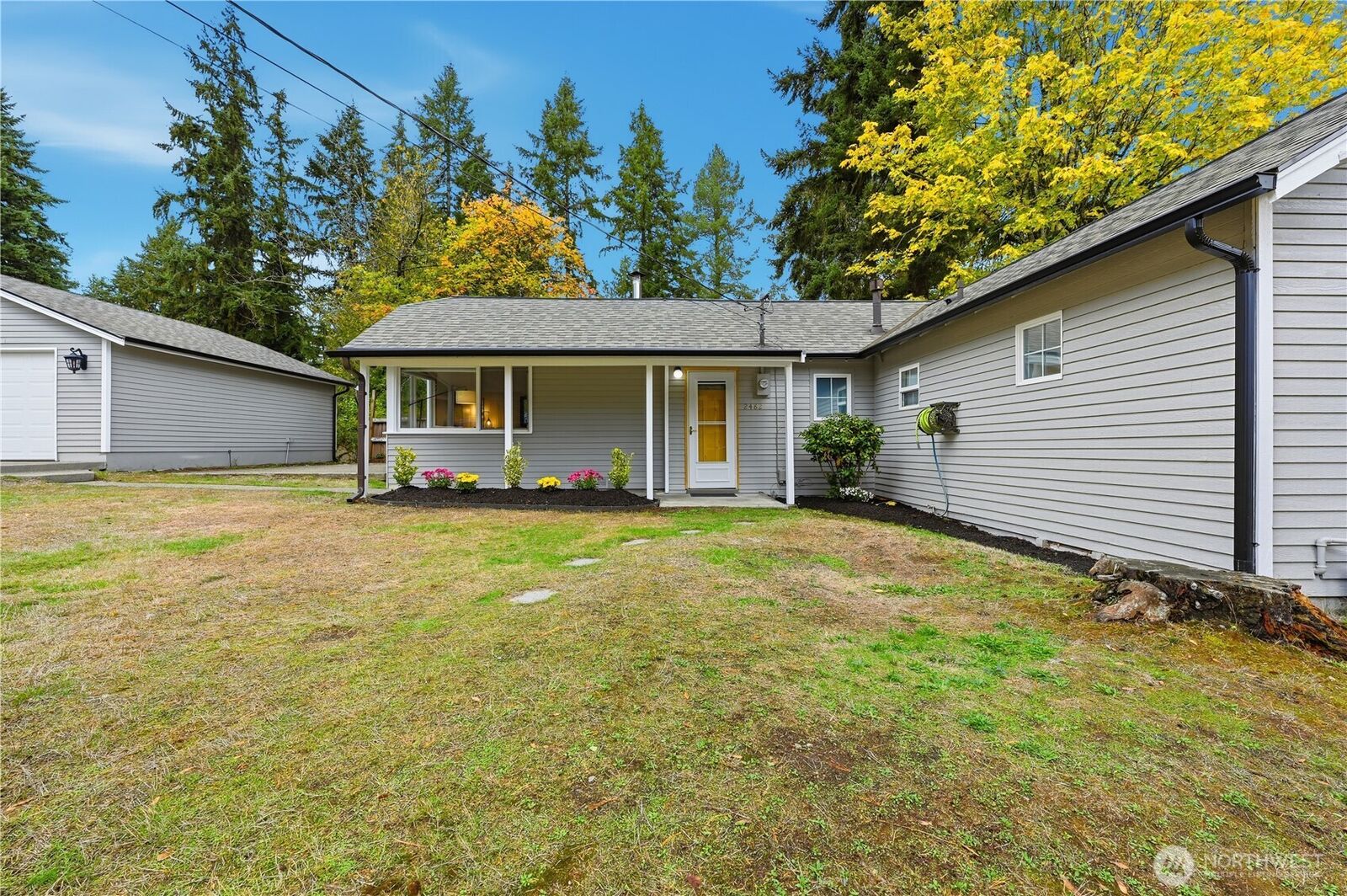 Property Photo: 2482 NE 183rd Lane WA 98155