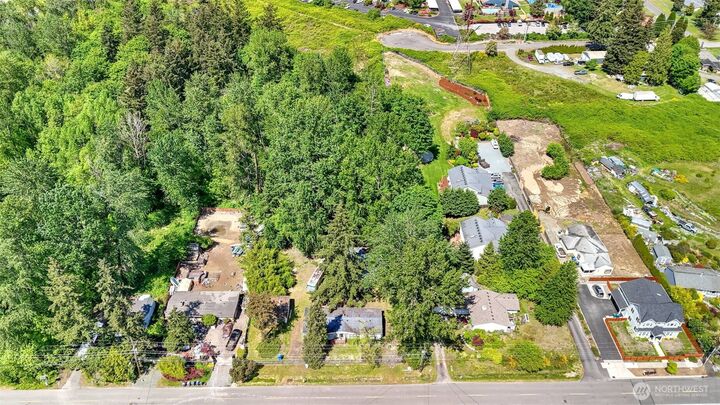 Property Photo:  1810 S 27th Street  WA 98055 