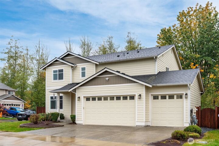 Property Photo:  730  10th Street  WA 98294 