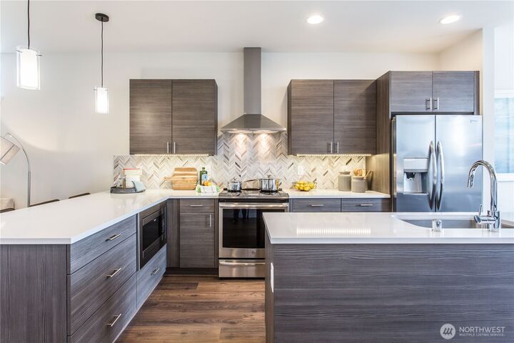 Property Photo:  9229 B  16th Avenue SW  WA 98106