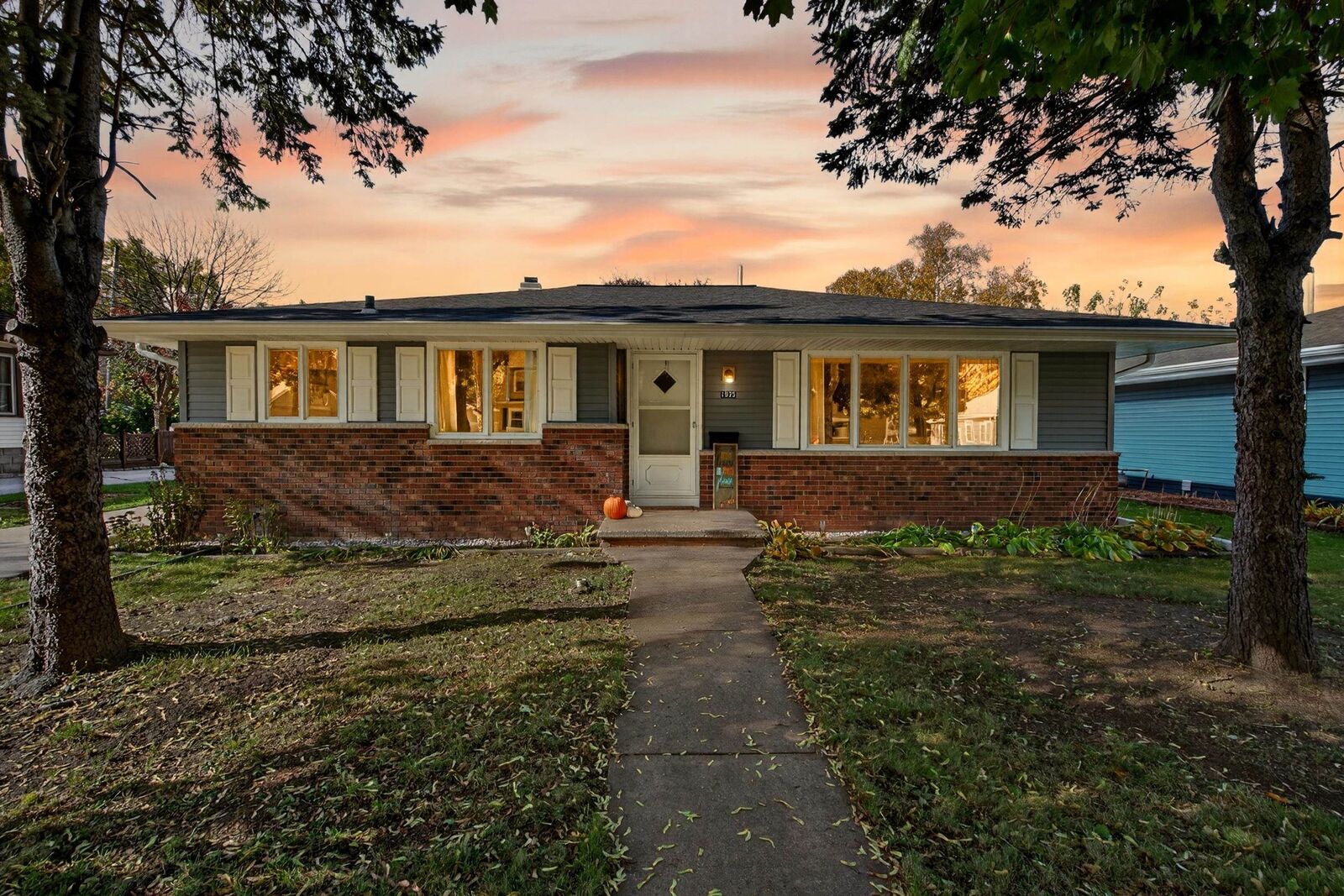 Property Photo:  1925 N Superior Street  WI 54911 