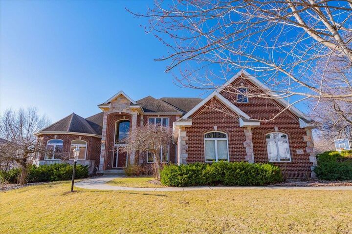 8705 Fairway Oaks Drive  Verona WI 53593 photo