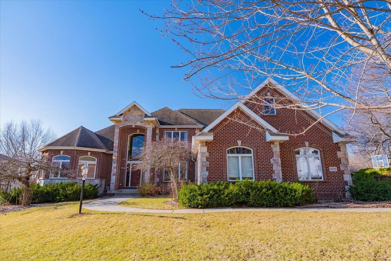 Property Photo:  8705 Fairway Oaks Drive  WI 53593