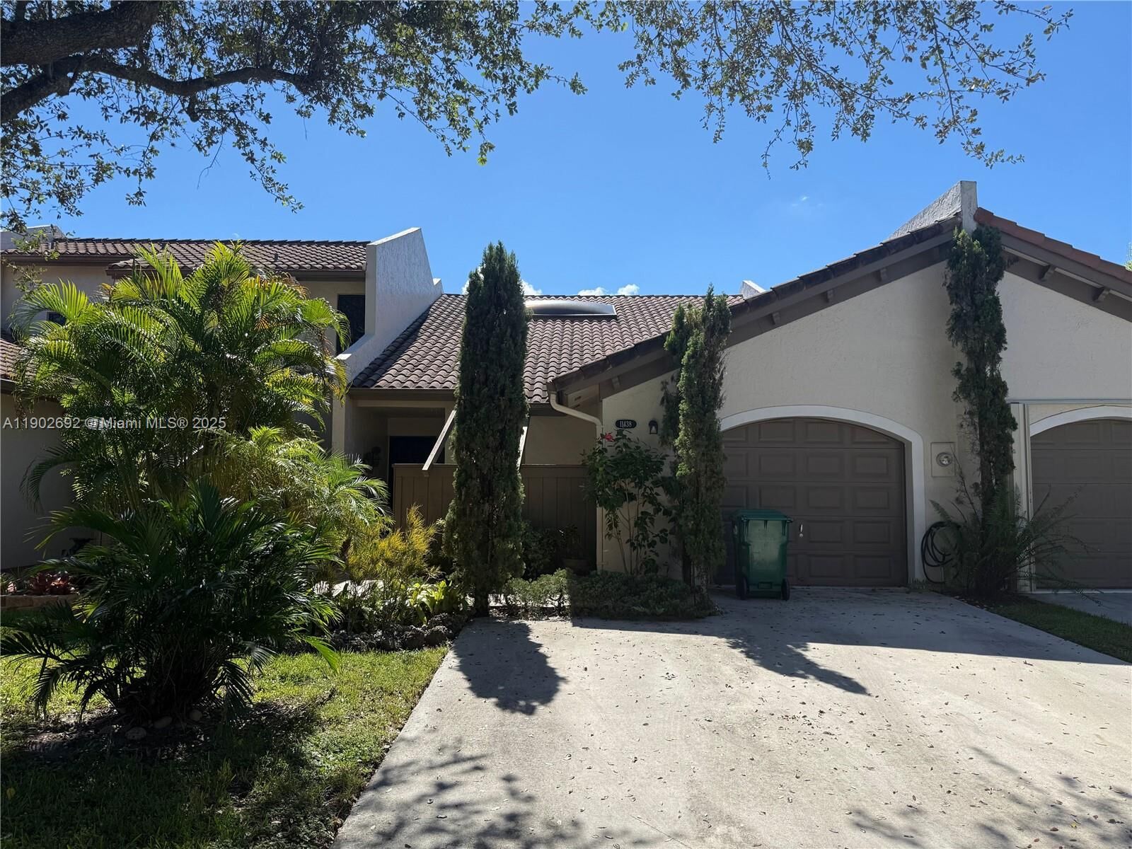 Property Photo:  11438 SW 86th Ln  FL 33173