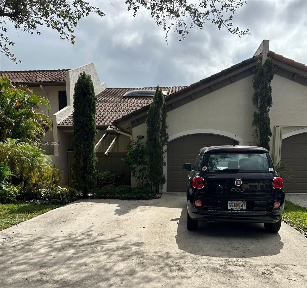 Property Photo:  11438 SW 86th Ln  FL 33173
