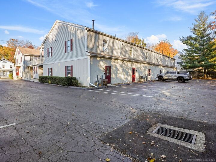 Property Photo:  919 Stratford Avenue Ste 7  CT 06615