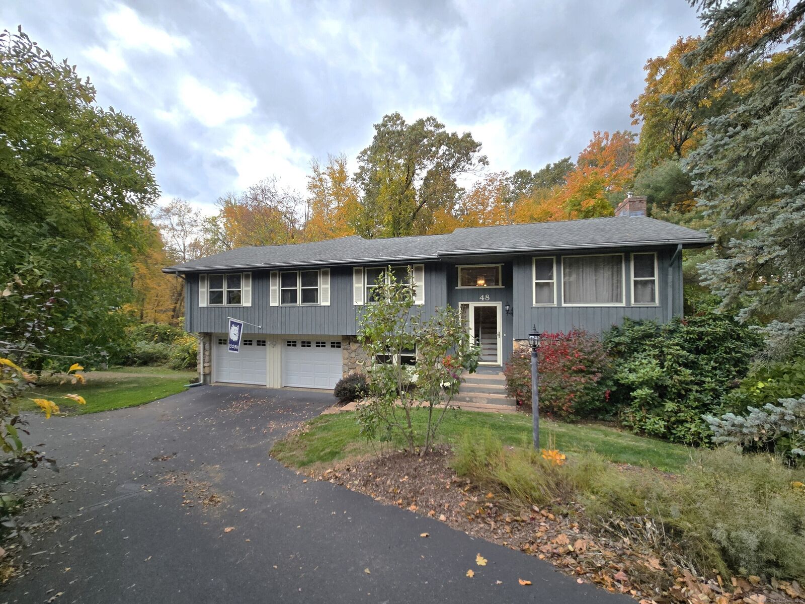 Property Photo:  48 Rainbow Trail  CT 06066