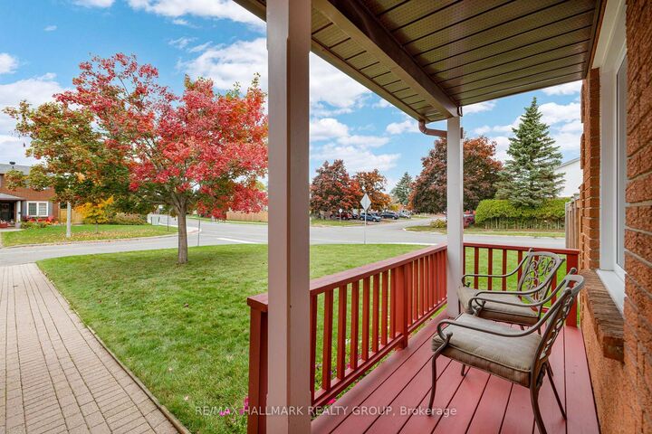 Property Photo: 336 McEachern Crescent ON K1E 3P5