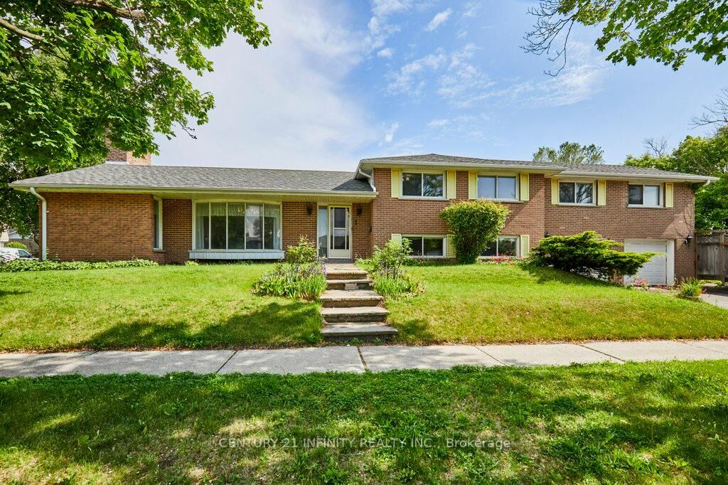 Property Photo:  1 Goodland Gate  ON M1S 1V4