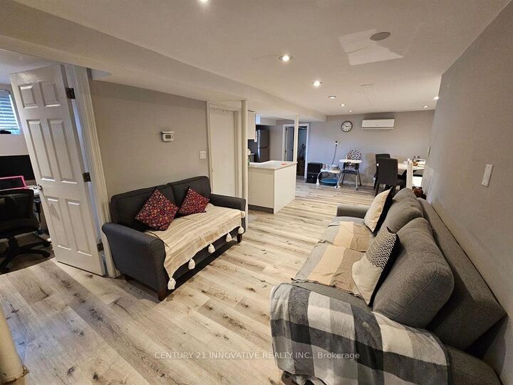 13163 Bathurst Street Bsmt  Richmond Hill ON L4E 2Z3 photo