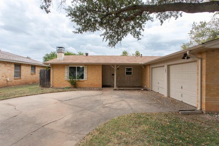 Property Photo:  4665 Sierra Madre Drive  TX 76310 