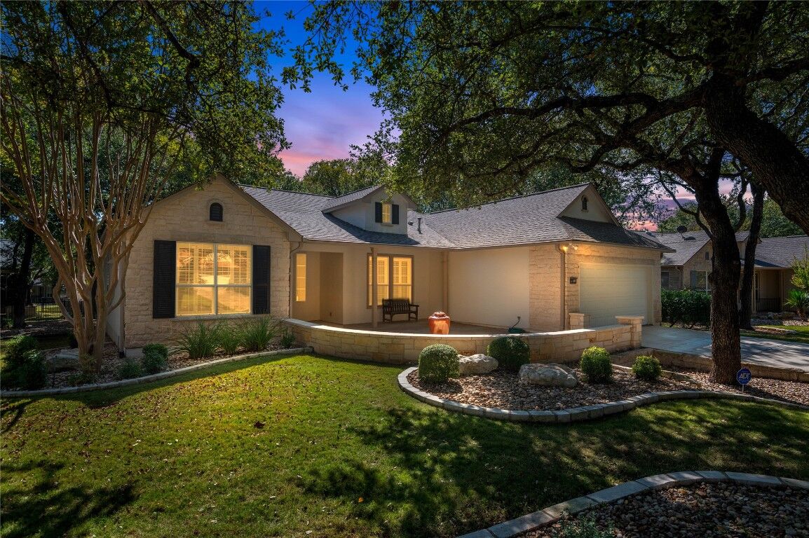 Property Photo:  115 Longhorn Trail  TX 78633 