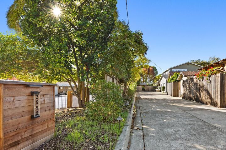 Property Photo:  2595 Hardies Lane  CA 95403