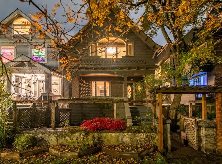2243 W 5th Avenue — photo 1