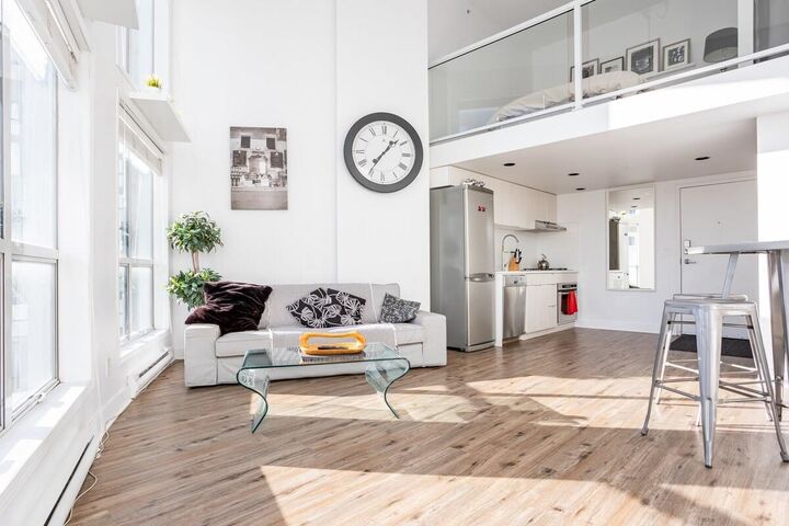 Property Photo:  933 Seymour Street 909  BC V6B 6L6 