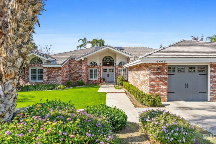 Property Photo: 6405 Rasmussen Street CA 93308