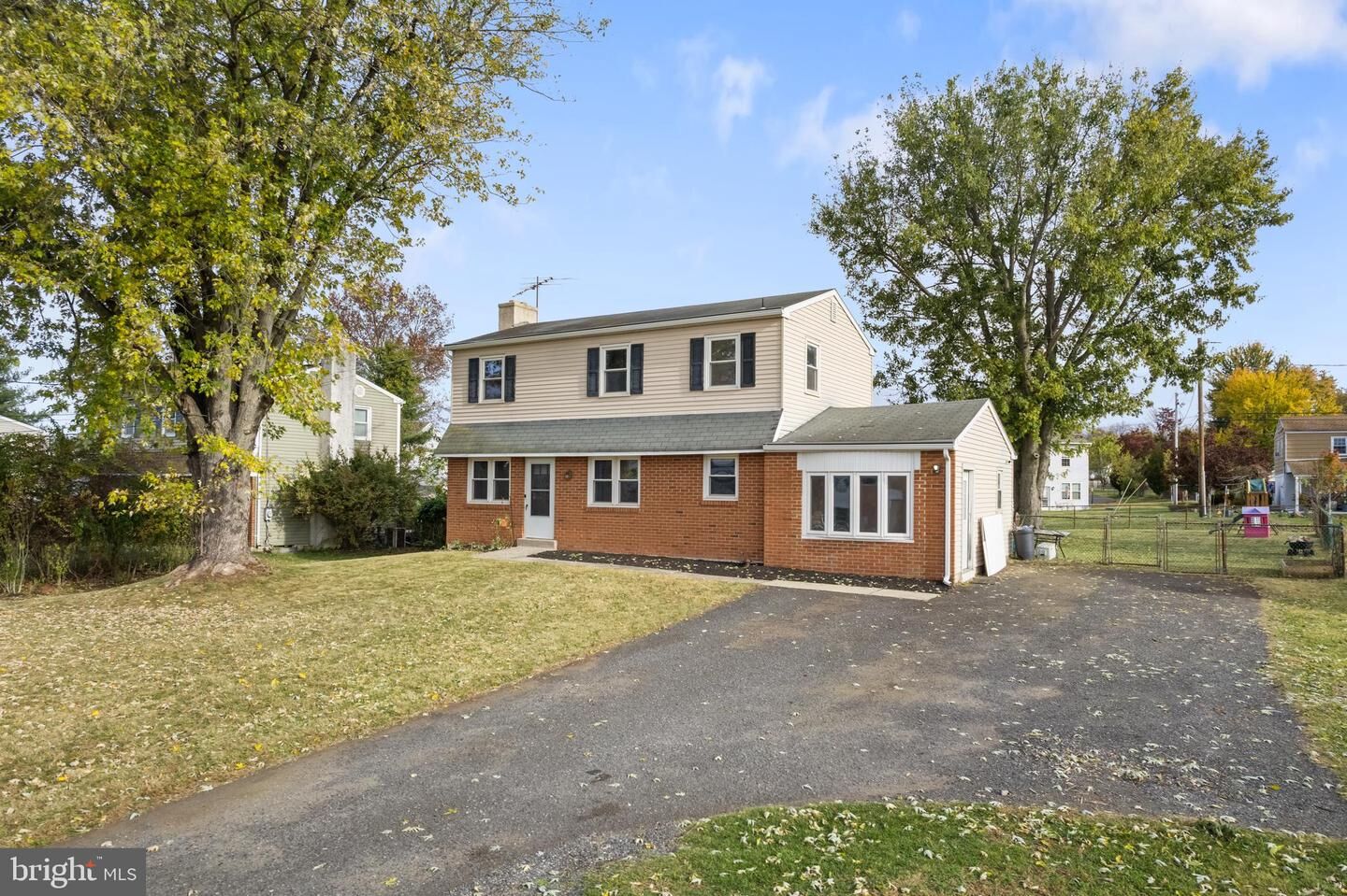 Property Photo:  906 Montgomery Avenue  PA 18073