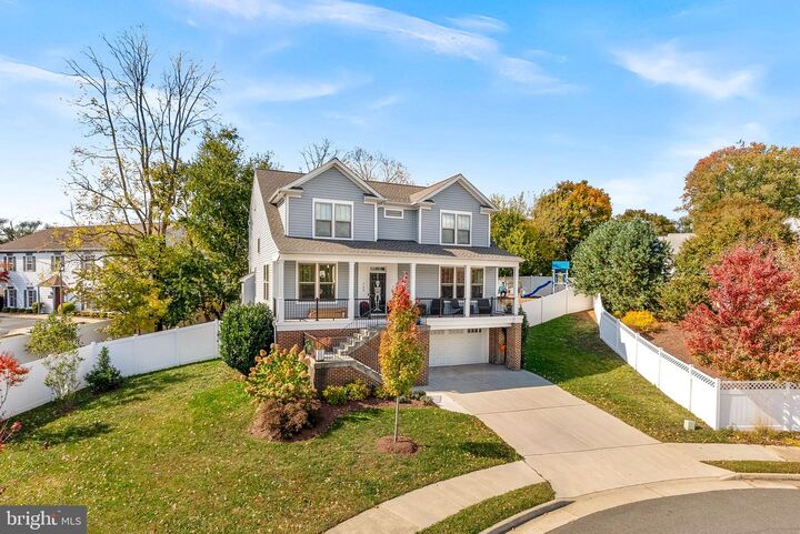 Property Photo:  709 Pastoral Place SW  VA 20175