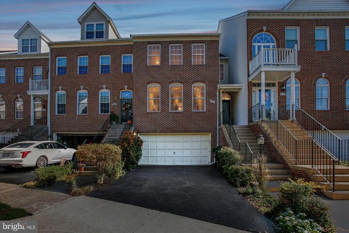 6339 Dunman Way  Alexandria VA 22315 photo