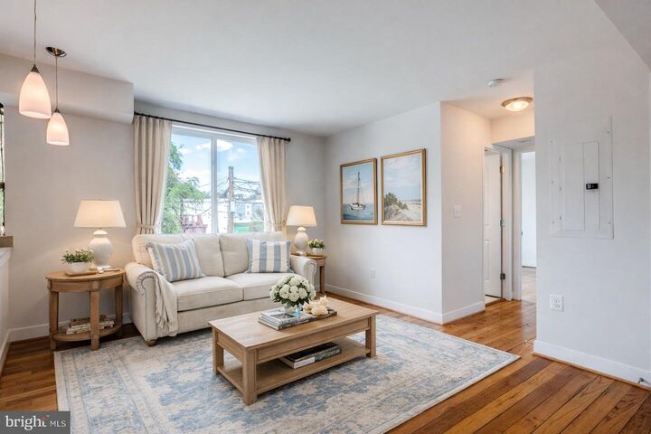 Property Photo:  420 16th Street SE 208  DC 20003 