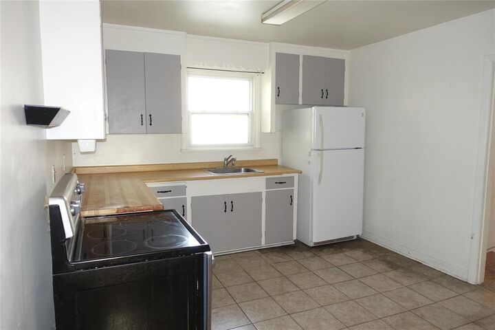 Property Photo:  161 Academy Road  MB R3M 0E2