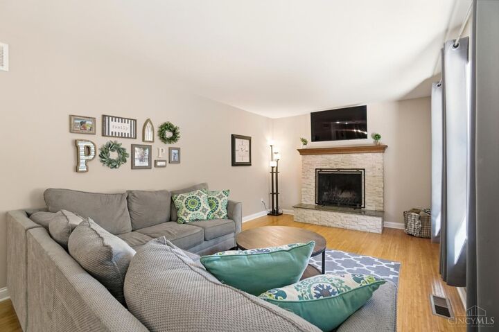 Property Photo:  4946 Riverwatch Drive  OH 45238