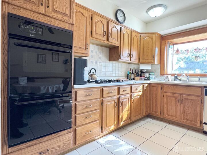 Property Photo:  41 Oliver Avenue  NJ 08820 