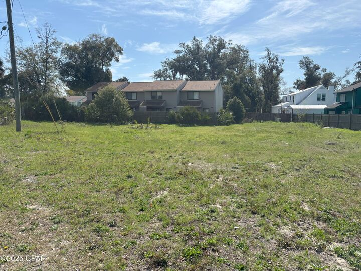 Property Photo: 000 E Hwy 98 Bus FL 32404