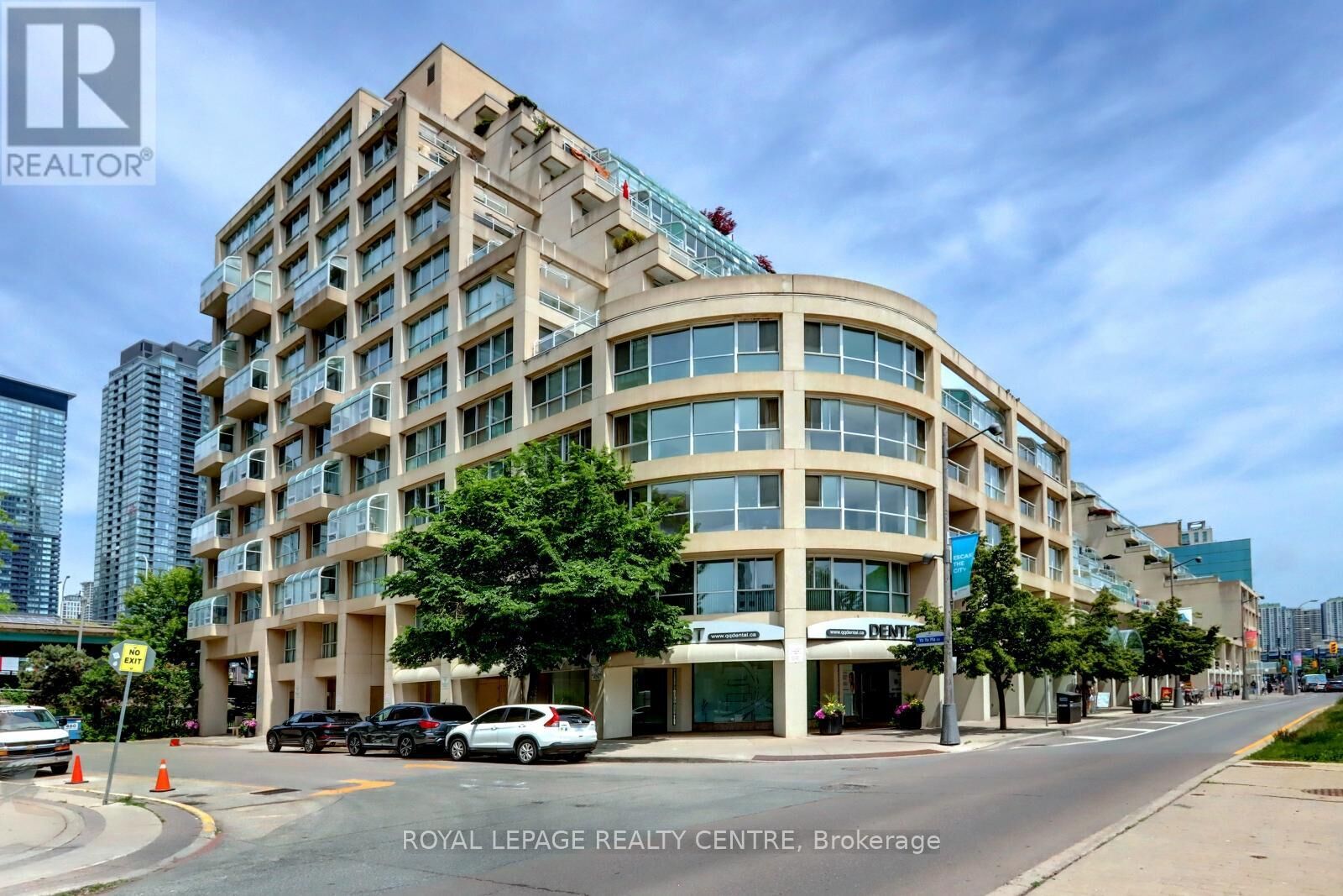 Property Photo: 480 Queens Quay W 401W ON M5V 2Y5