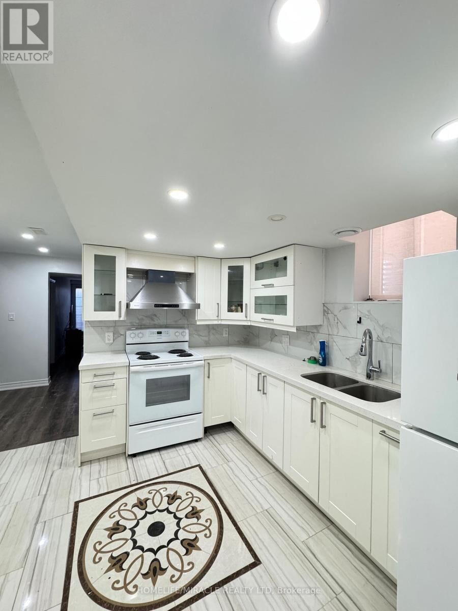 Property Photo: 8 Altura Way Bsmt ON L6P 4A1