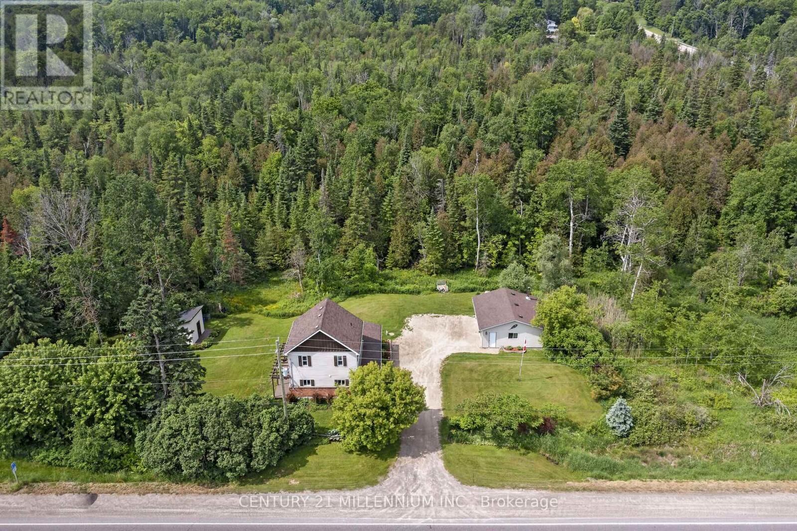 Property Photo: 5770 Trafalgar Road ON N0B 1Z0