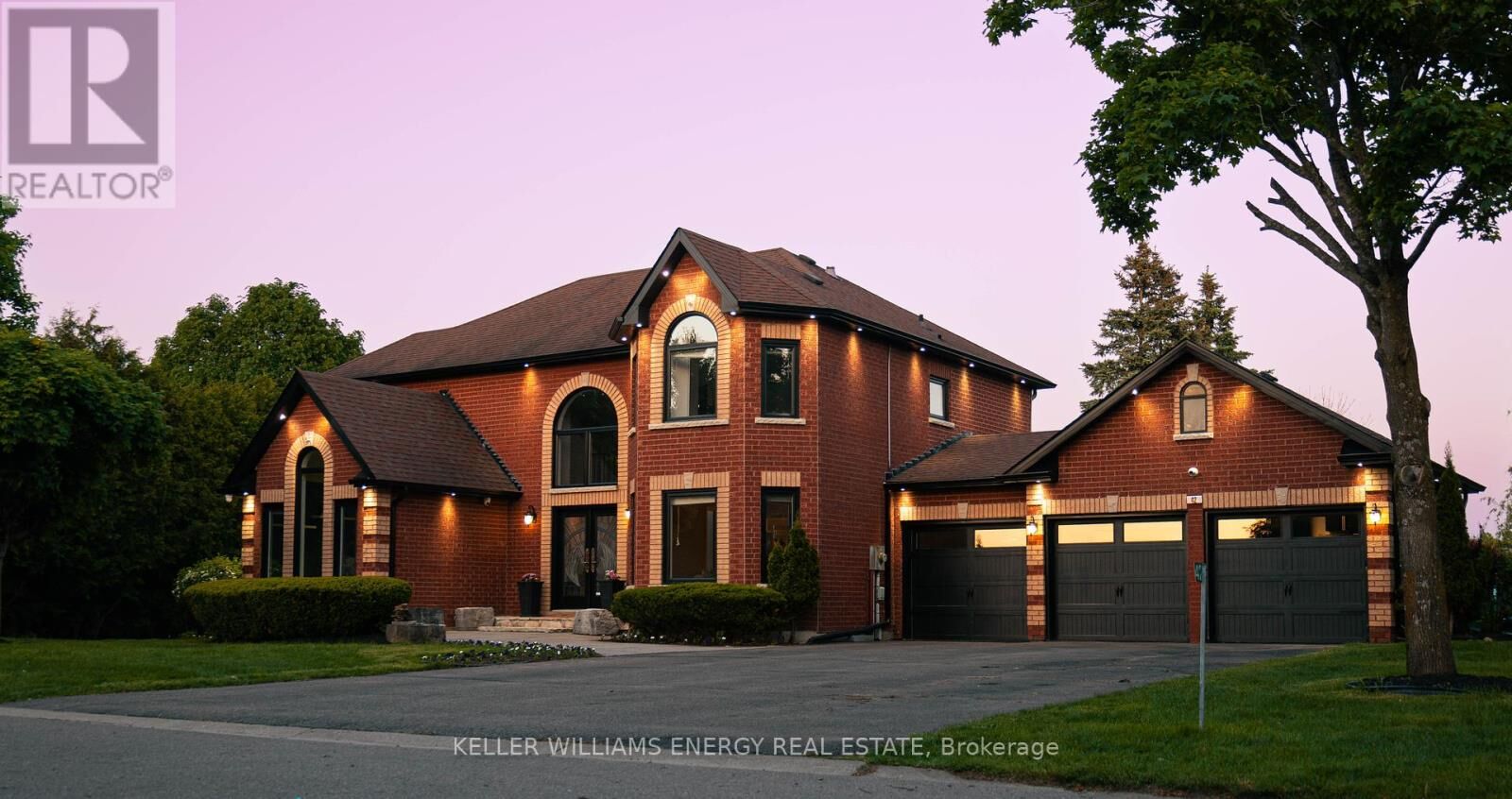 Photo de la propriété:  42 McCauley Drive  ON L7E 0B3