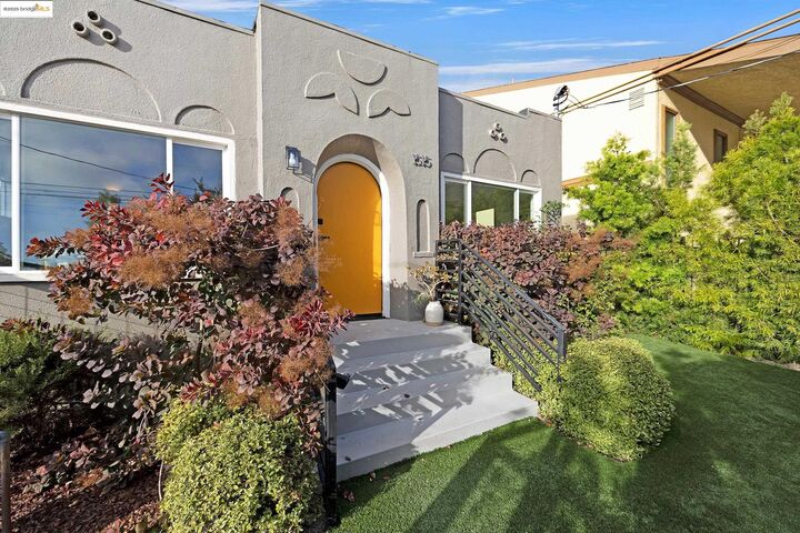 Property Photo:  1515 Derby St  CA 94703 