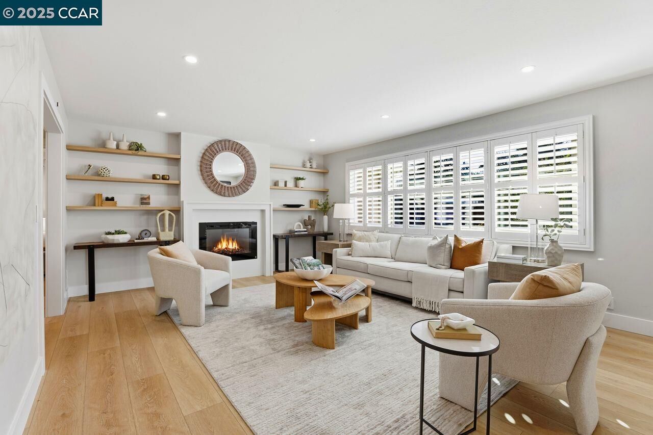 Property Photo:  120 Paraiso Dr  CA 94526