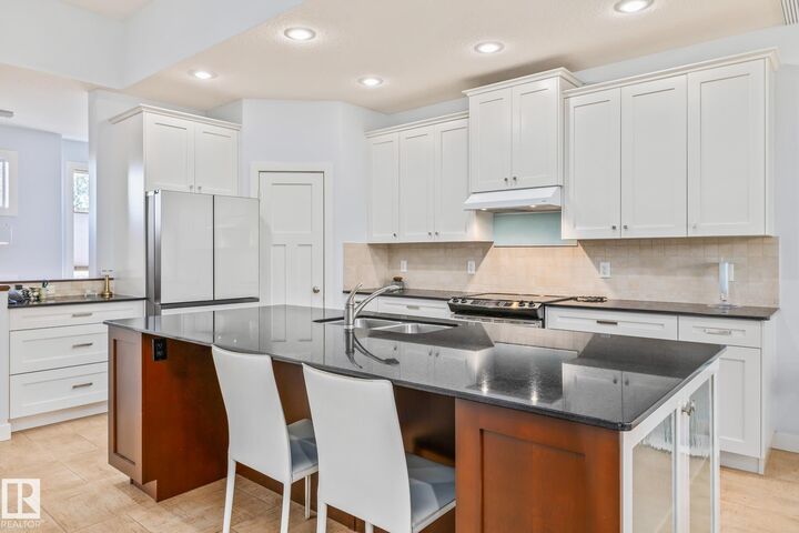 Property Photo: 542 Ridgeland Way AB T8A 3A5