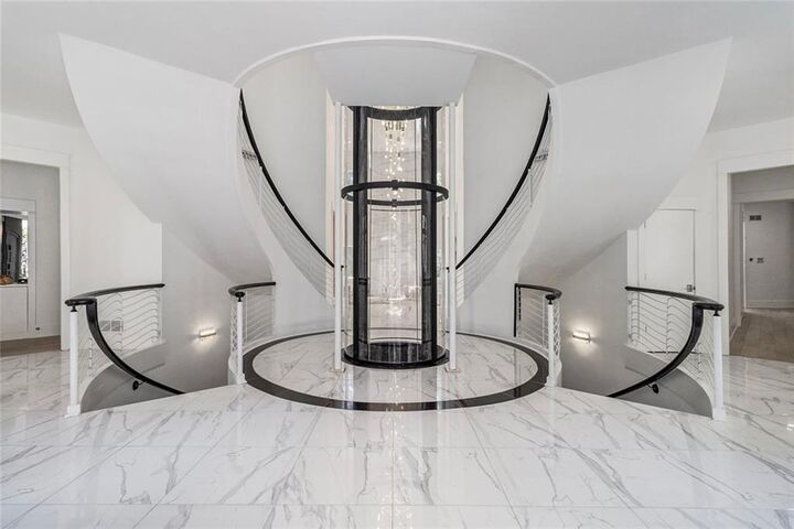 Property Photo:  1050 Bedford Gardens Drive  GA 30022