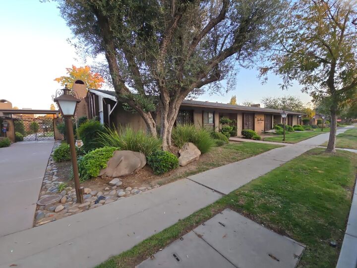Property Photo: 5064 N Wishon Avenue A CA 93704
