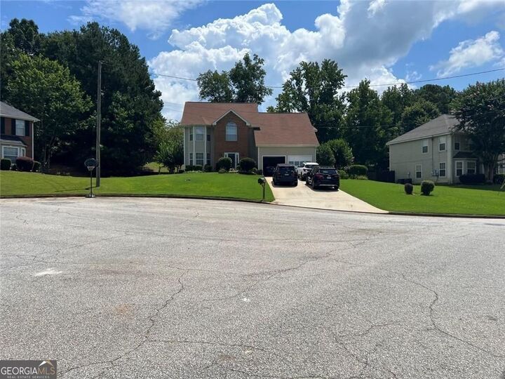 Property Photo: 717 Conisburgh Court GA 30087