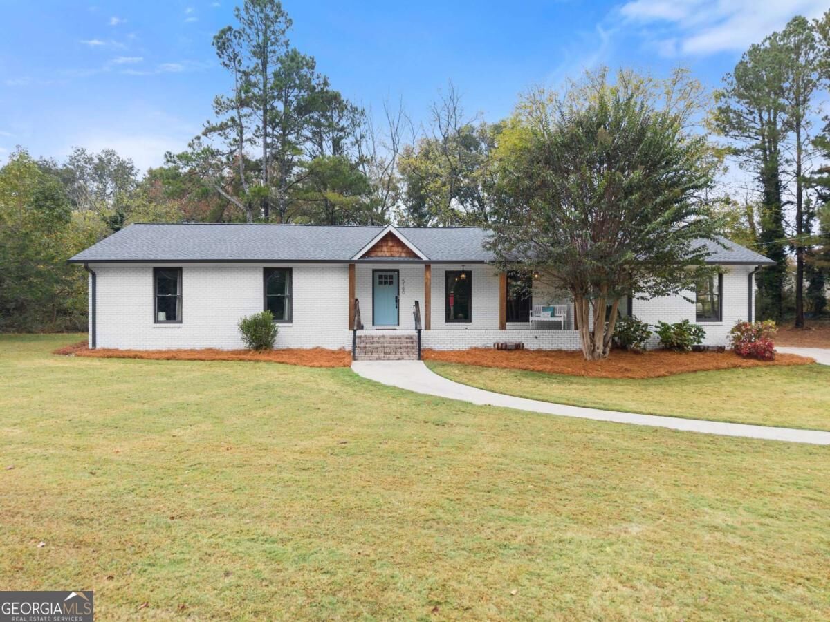 Property Photo: 5190 Spot Road GA 30040