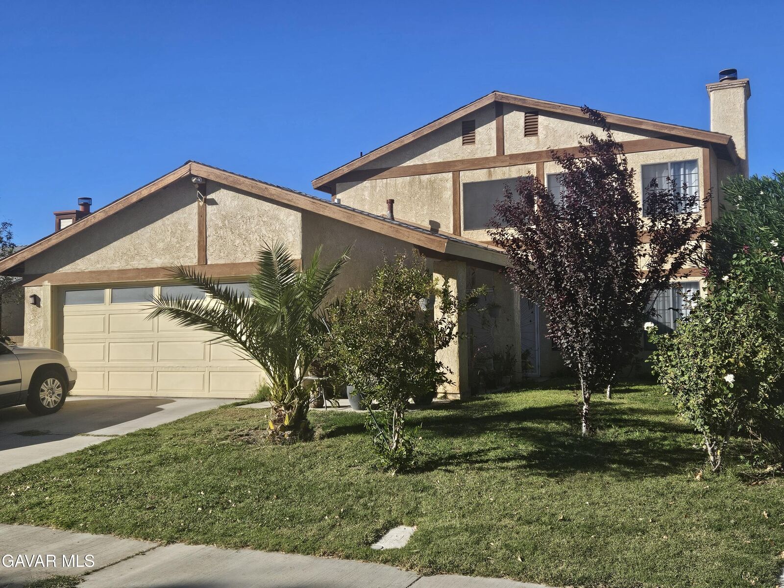 Property Photo:  2553 E Avenue J2  CA 93535 