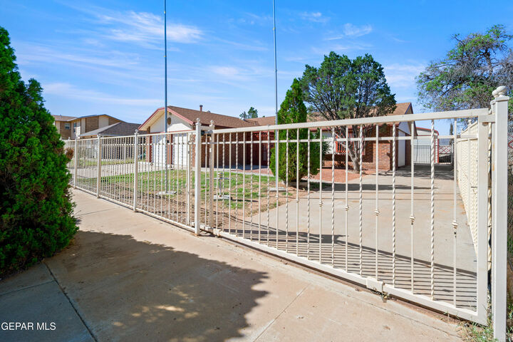 Property Photo:  10821 Quartz Street  TX 79924