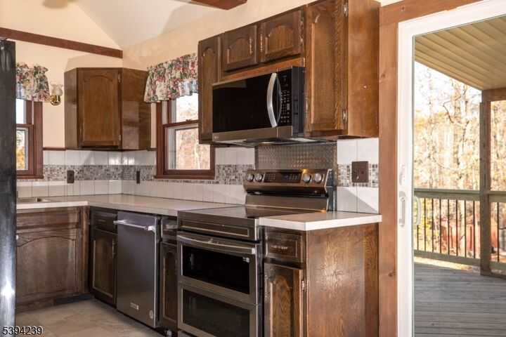 Property Photo:  37 Paddock Ave  NJ 07422