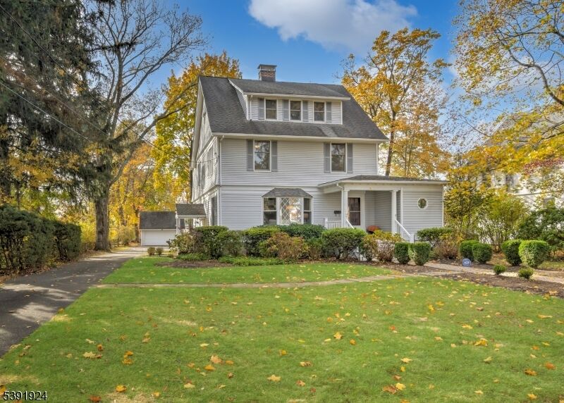 Property Photo:  44 Glenbrook Rd  NJ 07950