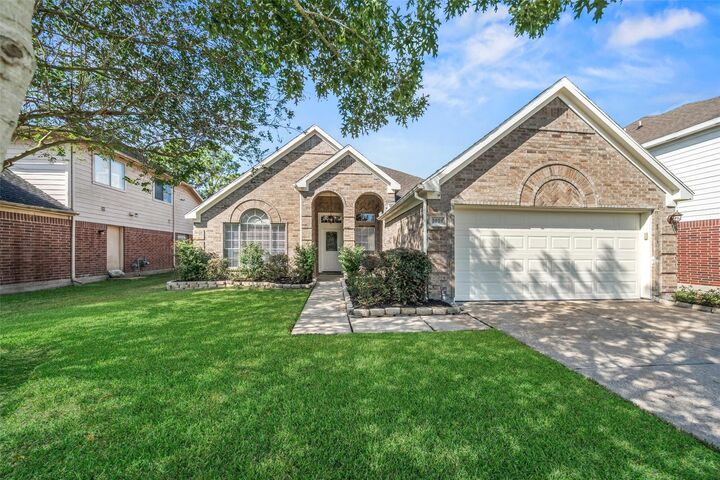 Property Photo:  2826 Foxden Drive  TX 77584