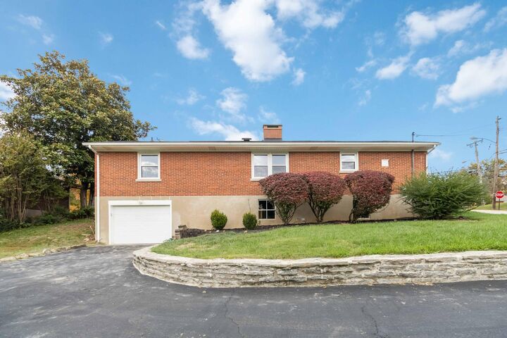 Property Photo: 402 Barnes Mill Road KY 40475