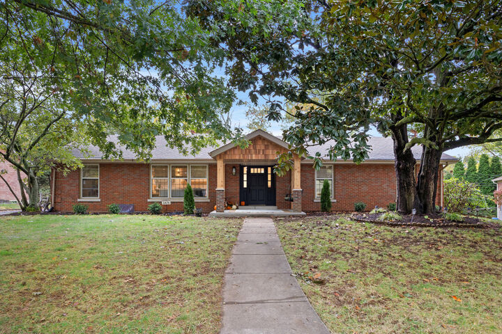 Property Photo:  3474 Belvoir Drive  KY 40502