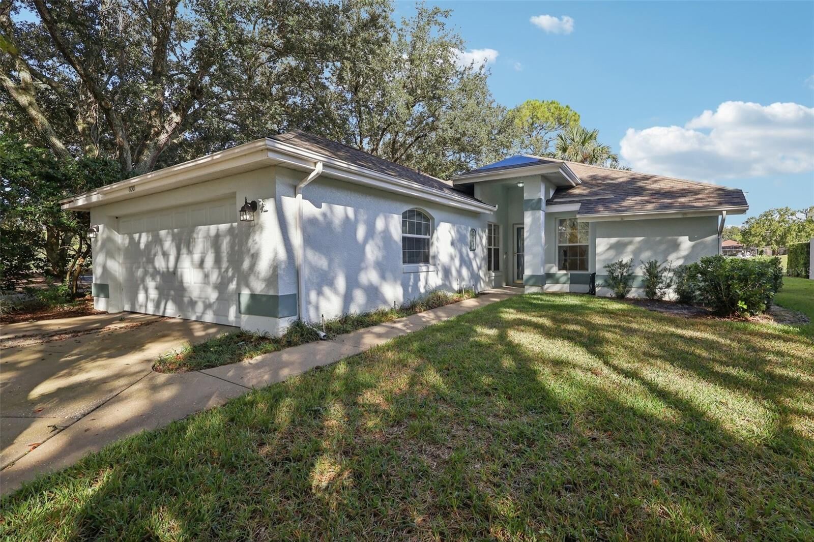 Property Photo:  6001 Spring Creek Court  FL 32757